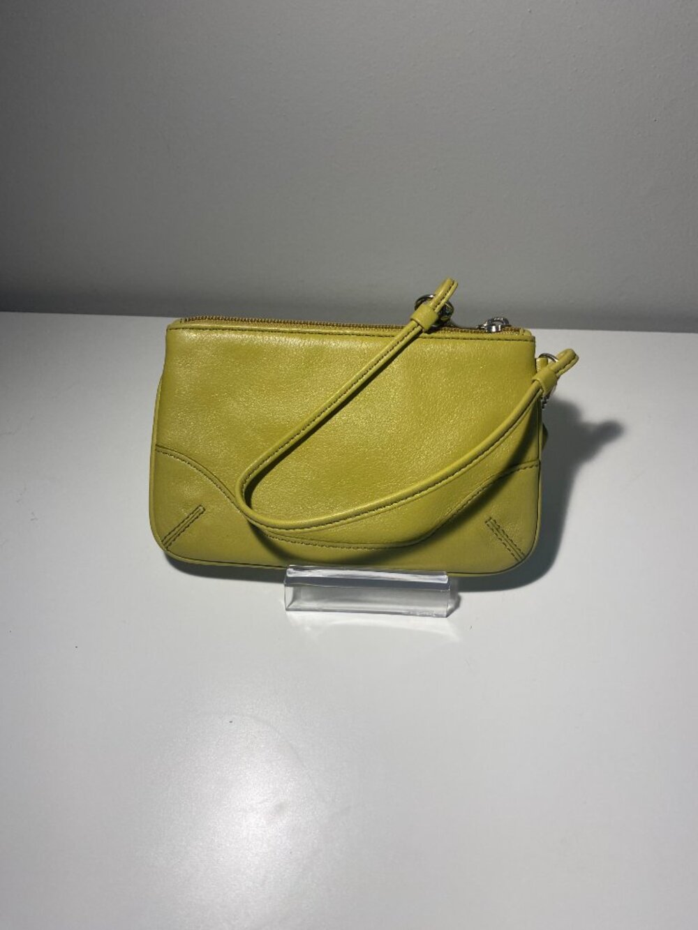 Preowned Coach Small Leather Wristlet - Picture 6 of 7